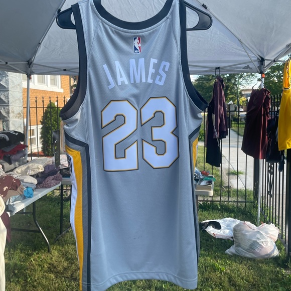 Nike MLB Tops - Cleveland Cavaliers Jersey